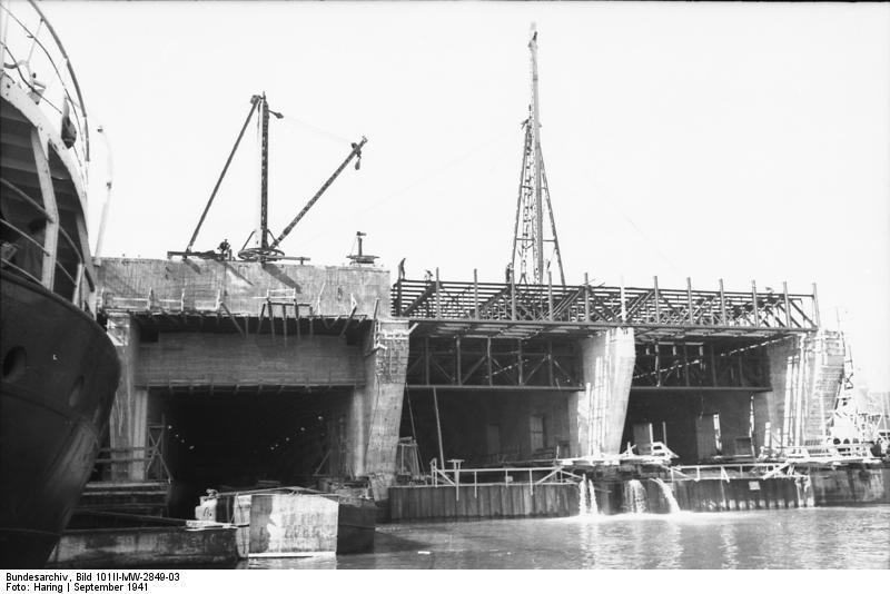 Photo france - brest - construction dun bunker pour bateau u