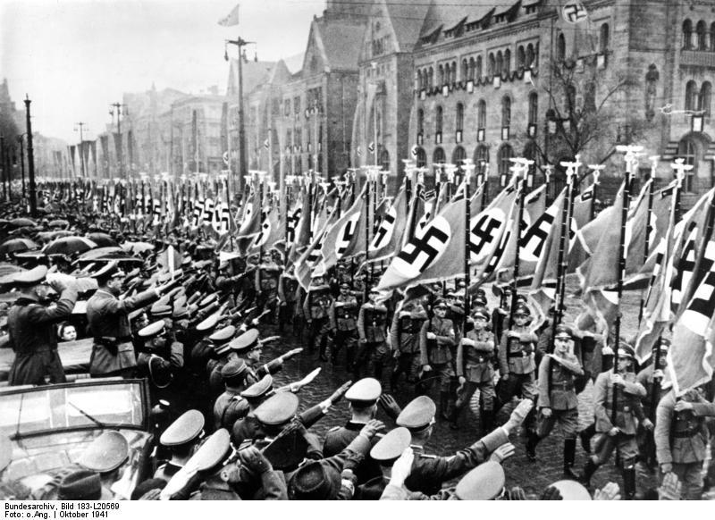 Photo marche des nazis