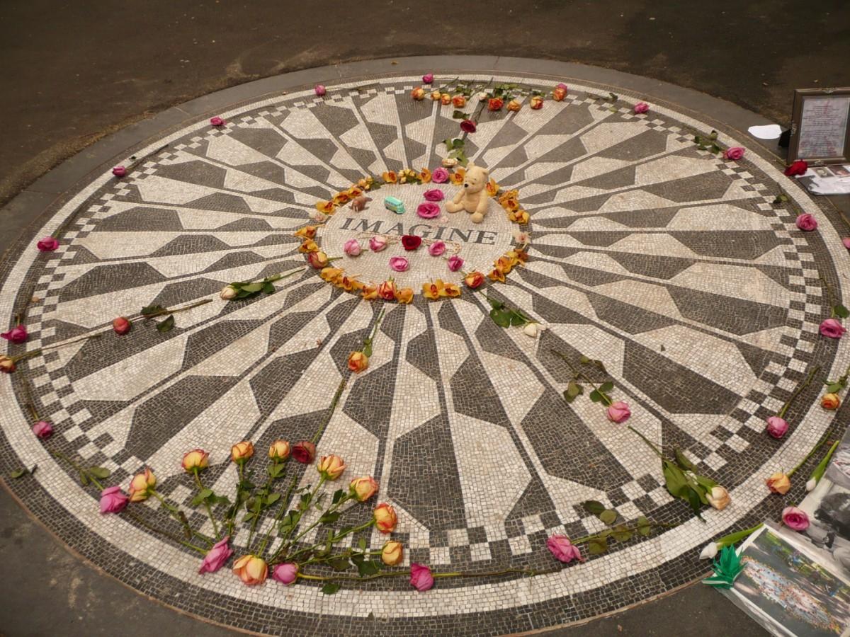 Photo new york - john lennon memorial