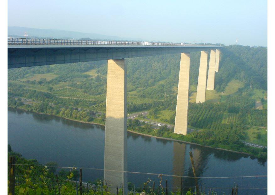 Photo pont au dessus de la meuse, allemagne